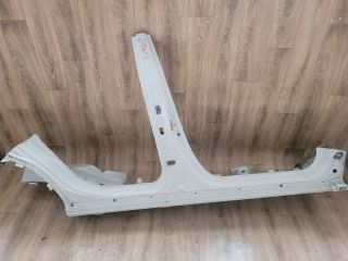 bontott SUZUKI S-CROSS Jobb Küszöb