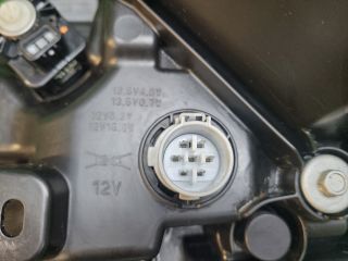 bontott SUZUKI S-CROSS Jobb Ledes Fényszóró