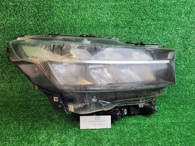 bontott SUZUKI S-CROSS Jobb Ledes Fényszóró