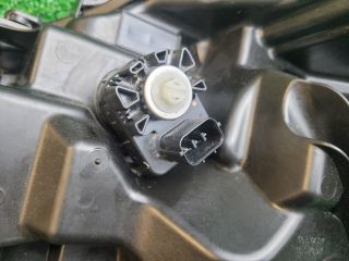 bontott SUZUKI S-CROSS Jobb Ledes Fényszóró