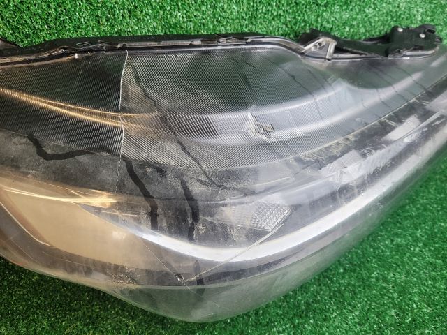 bontott SUZUKI S-CROSS Jobb Ledes Fényszóró