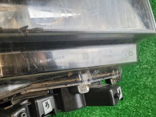 bontott SUZUKI S-CROSS Jobb Ledes Fényszóró