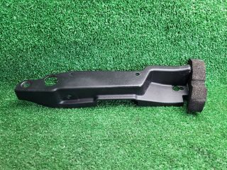 bontott SUZUKI S-CROSS Jobb Sárvédő Csavar Burkolat