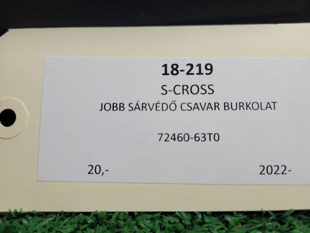 bontott SUZUKI S-CROSS Jobb Sárvédő Csavar Burkolat