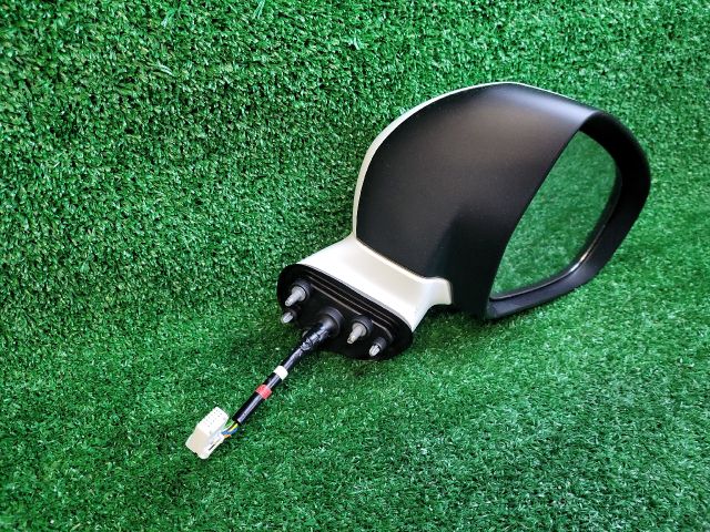 bontott SUZUKI S-CROSS Jobb Visszapillantó Tükör (Elektromos)