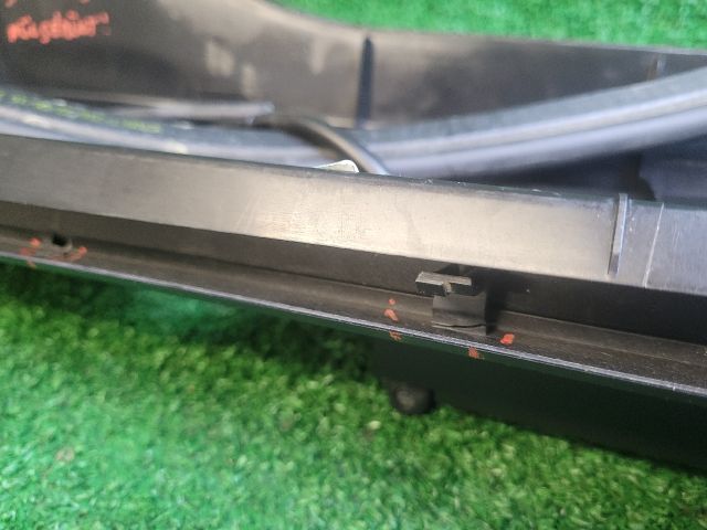 bontott SUZUKI S-CROSS Levélrács