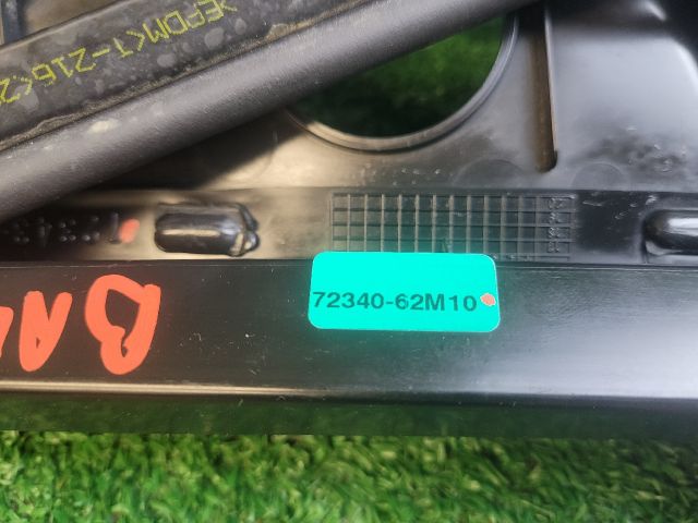 bontott SUZUKI S-CROSS Levélrács