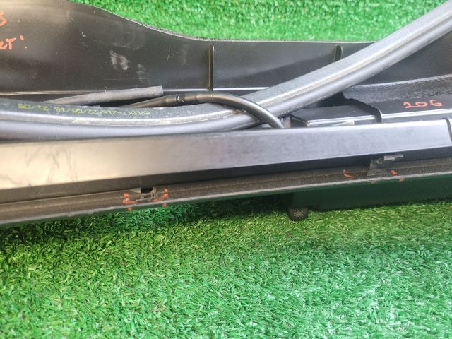 bontott SUZUKI S-CROSS Levélrács