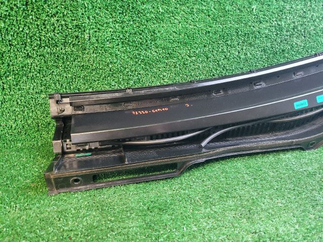 bontott SUZUKI S-CROSS Levélrács