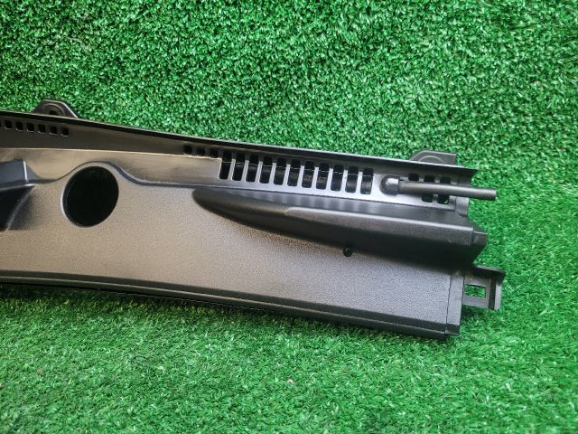 bontott SUZUKI S-CROSS Levélrács