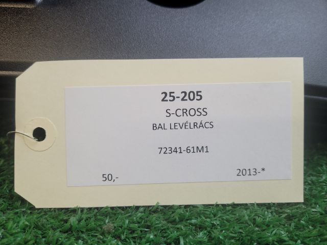 bontott SUZUKI S-CROSS Levélrács