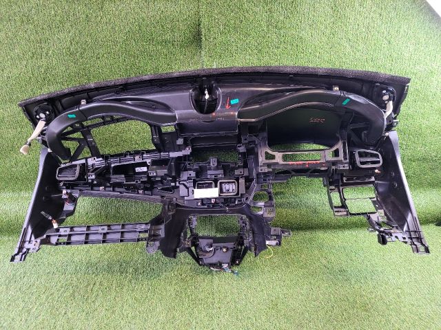 bontott SUZUKI S-CROSS Műszerfal Héj