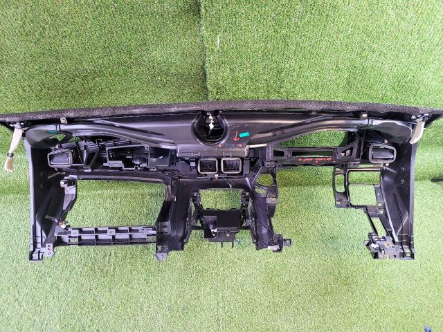 bontott SUZUKI S-CROSS Műszerfal Héj