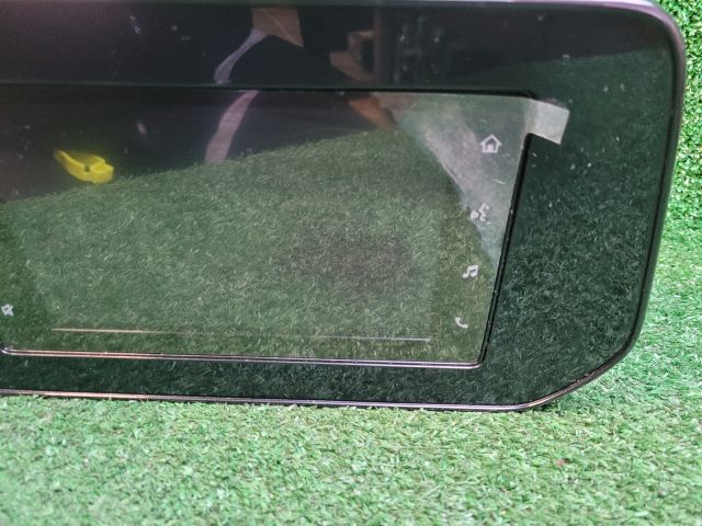 bontott SUZUKI S-CROSS Navigációs Fejegység