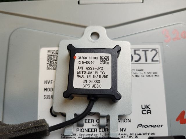 bontott SUZUKI S-CROSS Navigációs Fejegység