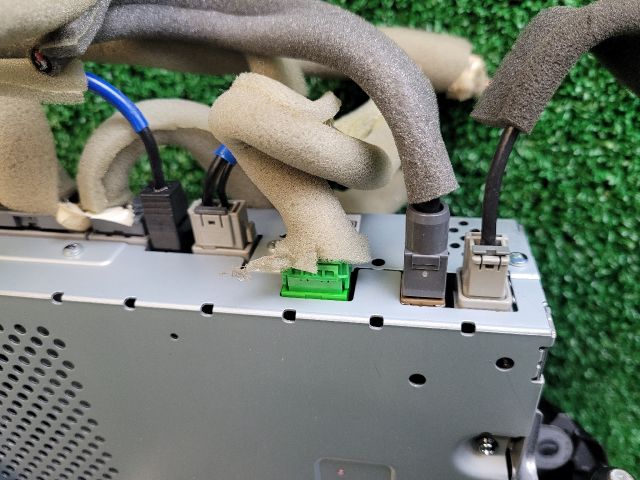 bontott SUZUKI S-CROSS Navigációs Fejegység