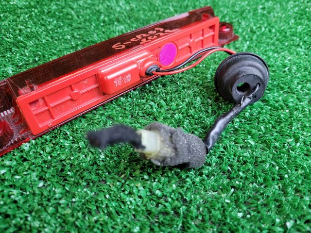 bontott SUZUKI S-CROSS Pótféklámpa