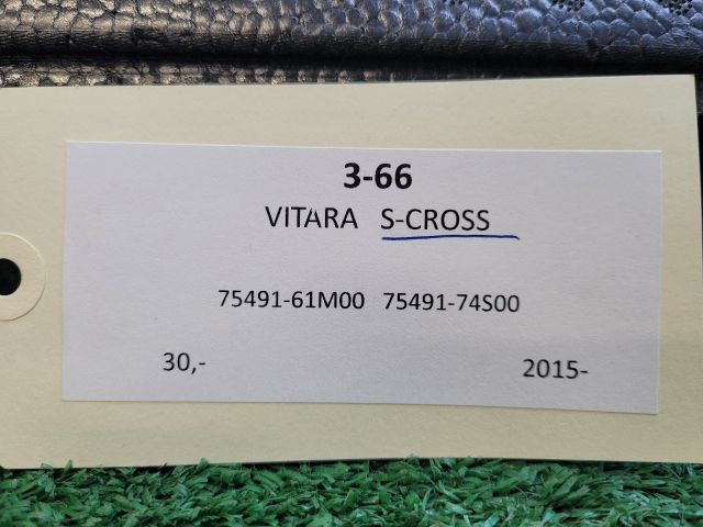 bontott SUZUKI S-CROSS Pótkerék Szerszámtartó