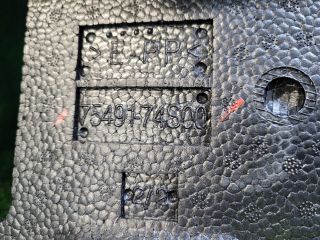 bontott SUZUKI S-CROSS Pótkerék Szerszámtartó