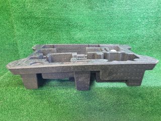 bontott SUZUKI S-CROSS Pótkerék Szerszámtartó