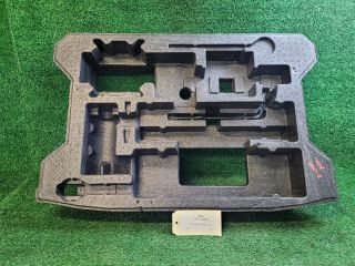 bontott SUZUKI S-CROSS Pótkerék Szerszámtartó