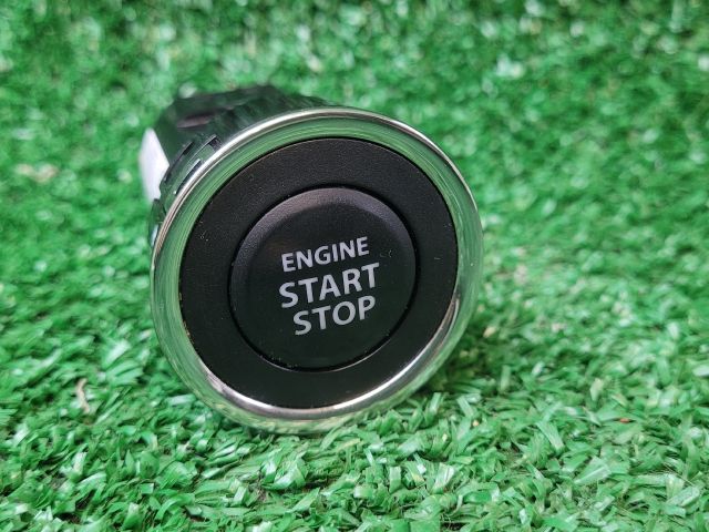 bontott SUZUKI S-CROSS Start / Stop Indító Gomb