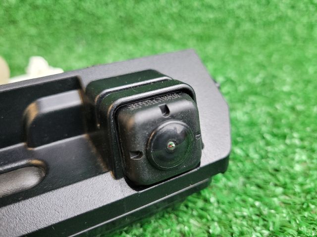 bontott SUZUKI S-CROSS Tolatókamera