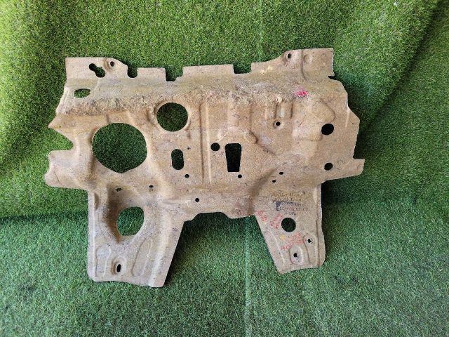 bontott SUZUKI S-CROSS Tűzfal Kárpit