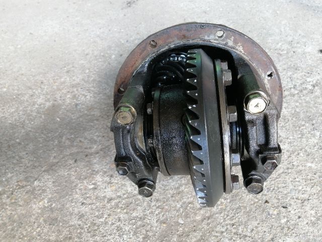 bontott SUZUKI SAMURAI Hátsó Differenciálmű