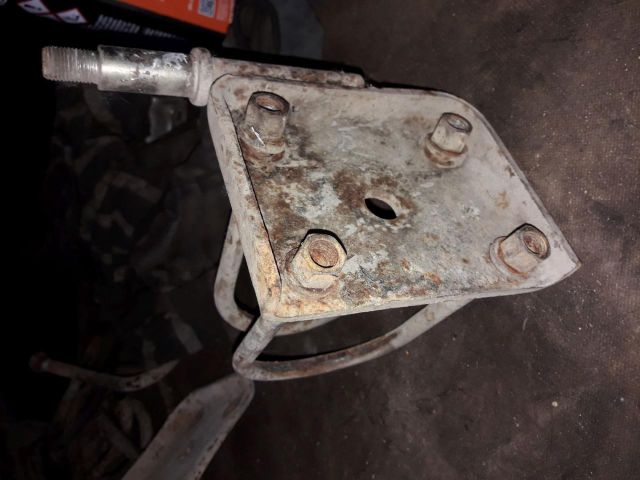 bontott SUZUKI SAMURAI Cuppántcsavar