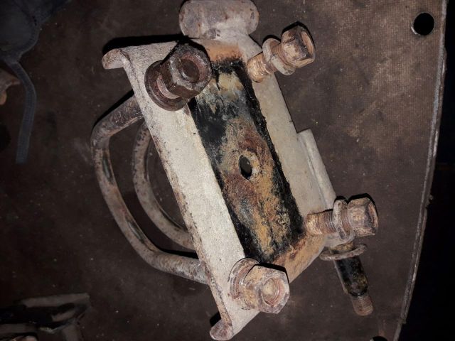 bontott SUZUKI SAMURAI Cuppántcsavar