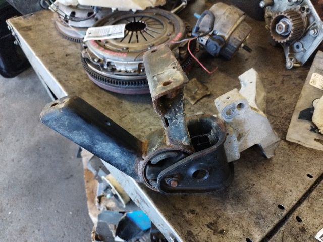 bontott SUZUKI SPLASH Billenésgátló Bak