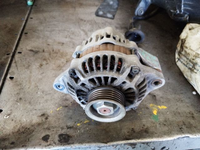 bontott SUZUKI SPLASH Generátor