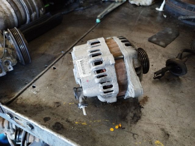 bontott SUZUKI SPLASH Generátor