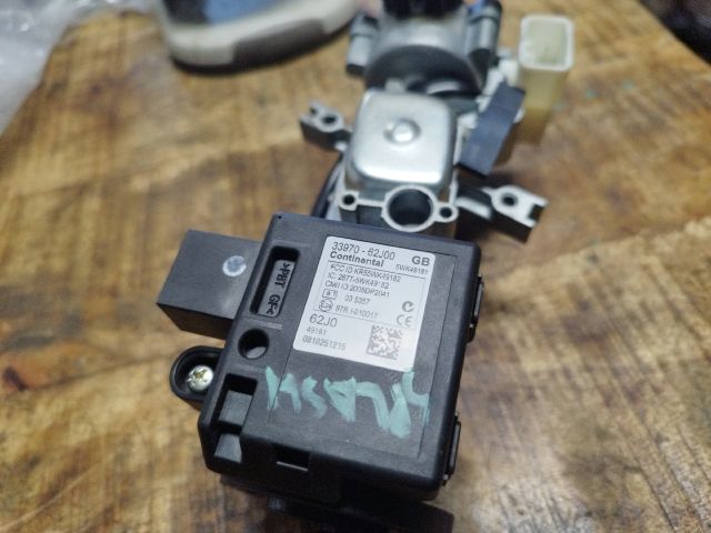 bontott SUZUKI SPLASH Gyújtáskapcsoló Házzal