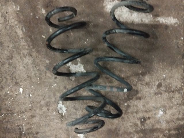 bontott SUZUKI SPLASH Hátsó Rugó Pár