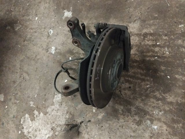 bontott SUZUKI SPLASH Jobb első Csonkállvány Kerékaggyal