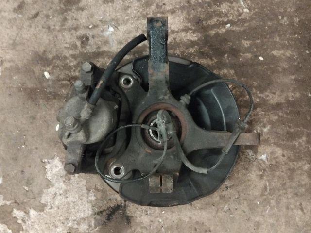 bontott SUZUKI SPLASH Jobb első Csonkállvány Kerékaggyal