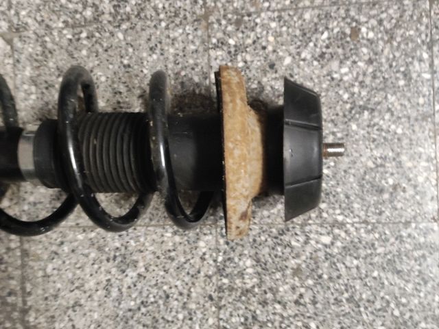 bontott SUZUKI SPLASH Jobb első Gólyaláb (Lengécsillapító, Rugó)