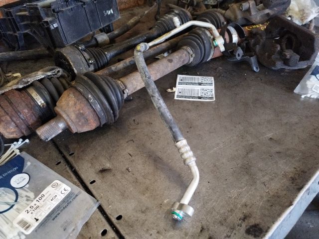 bontott SUZUKI SPLASH Klíma Cső