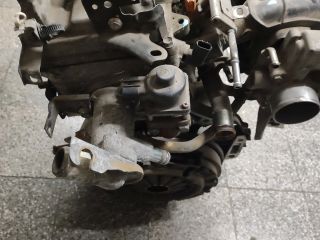 bontott SUZUKI SPLASH Motor (Fűzött blokk hengerfejjel)