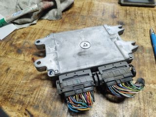 bontott SUZUKI SPLASH Motorvezérlő