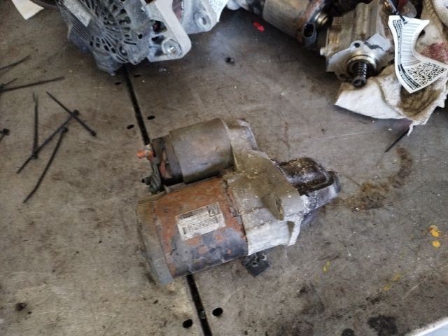 bontott SUZUKI SPLASH Önindító