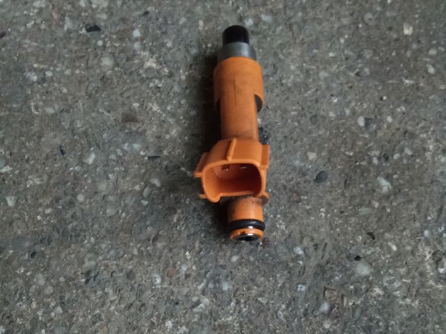 bontott SUZUKI SPLASH Porlasztó (1 db)