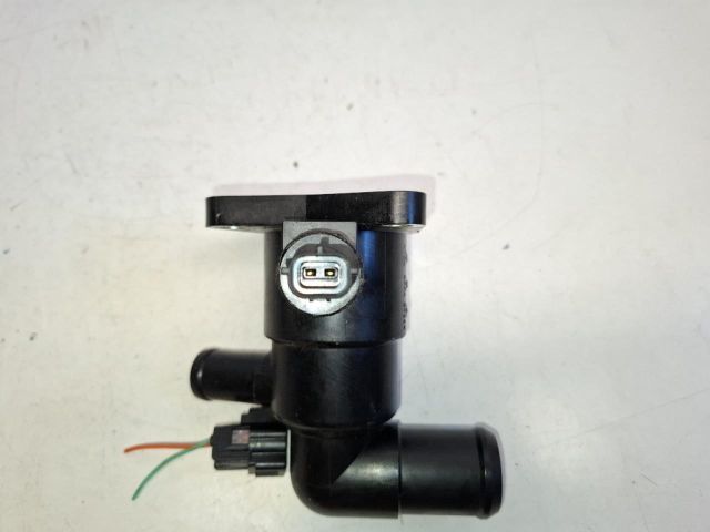 bontott SUZUKI SPLASH Termosztátház