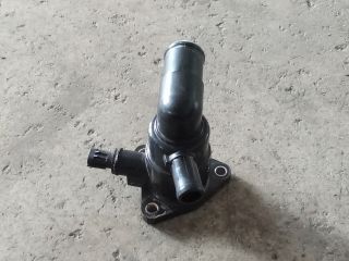 bontott SUZUKI SPLASH Termosztátház