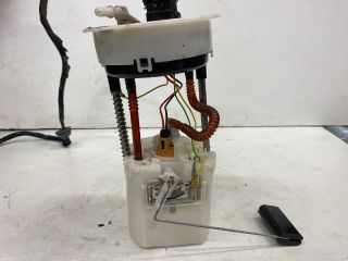 bontott SUZUKI SPLASH Üzemanyag Szivattyú