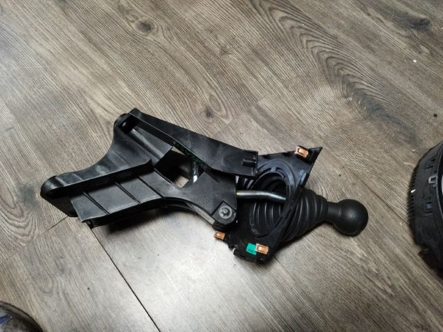 bontott SUZUKI SPLASH Váltó Kulissza