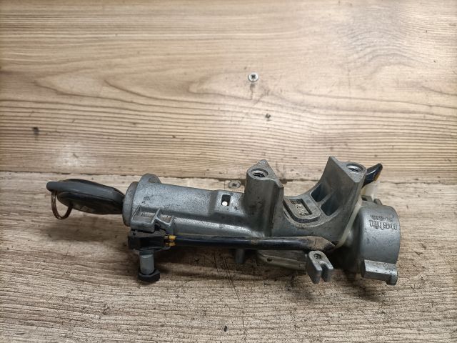 bontott SUZUKI SPLASH Gyújtáskapcsoló Házzal