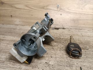 bontott SUZUKI SPLASH Gyújtáskapcsoló Házzal